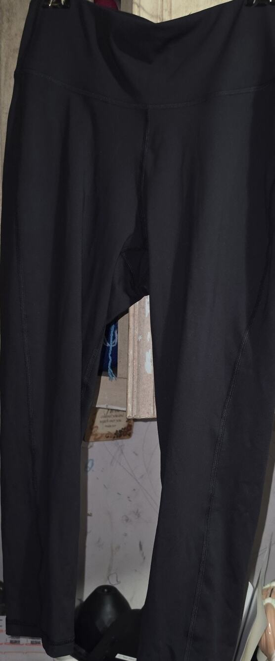 Tek Gear Essential Soft Medium Black High Rise Capri Pant NWT